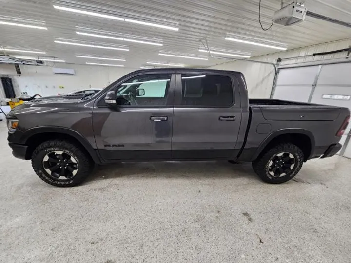 GRAY, 2019 RAM 1500 CREW CAB Image 8