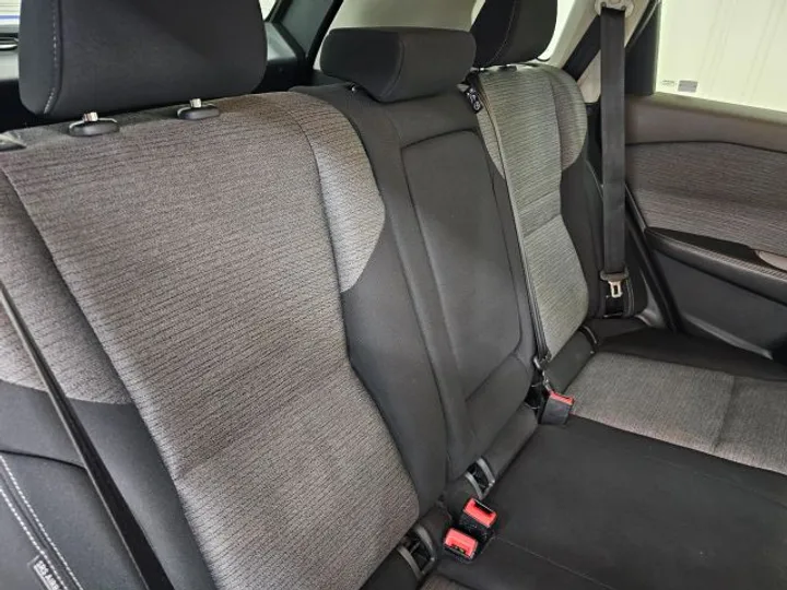 WHITE, 2021 NISSAN ROGUE Image 13