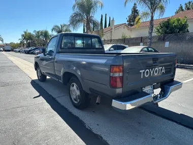 GRAY, 1993 TOYOTA REGULAR CAB Image 