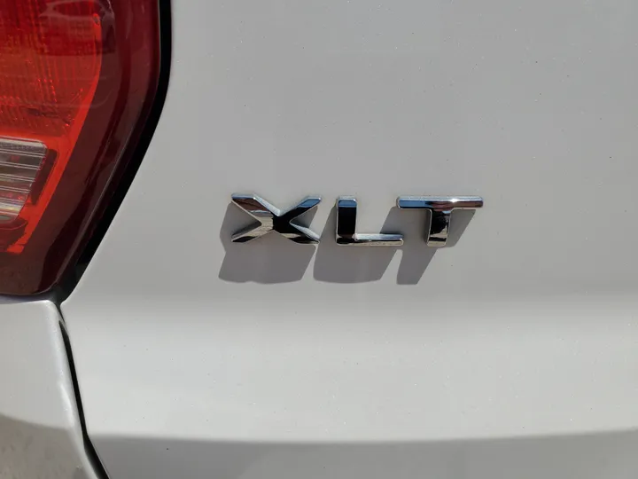 WHITE, 2017 FORD EXPLORER Image 16