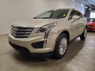 GOLD, 2017 CADILLAC XT5 Image 