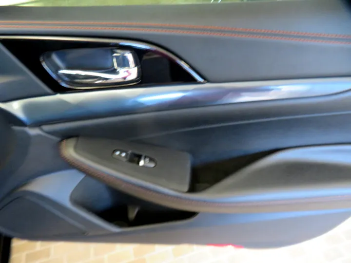 Black, 2022 Nissan Maxima Image 23