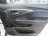 WHITE, 2017 HONDA PILOT Thumnail Image 27