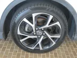 2019 TOYOTA C-HR Thumnail Image 7