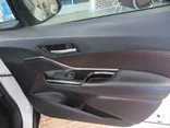 2019 TOYOTA C-HR Thumnail Image 24