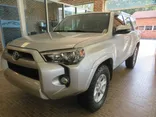 SILVER, 2018 TOYOTA 4RUNNER Thumnail Image 1