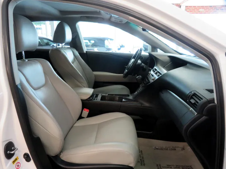 Pearl White, 2014 Lexus RX 350 Image 25