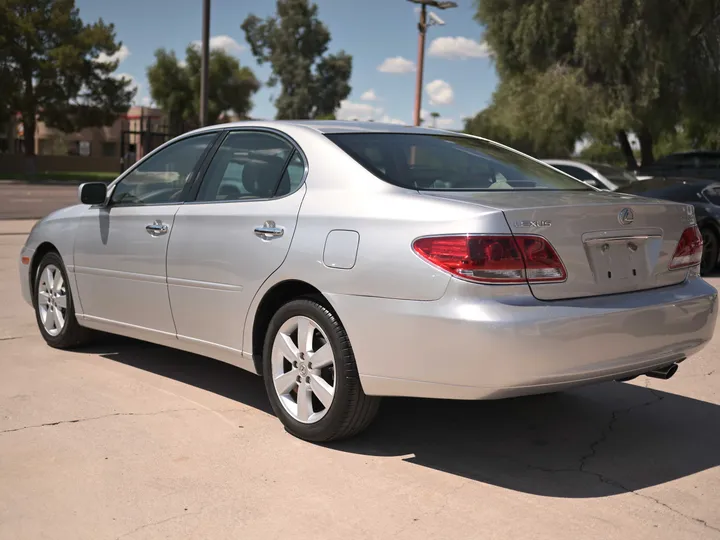 SILVER, 2005 LEXUS ES Image 7