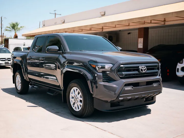 GRAY, 2025 TOYOTA TACOMA DOUBLE CAB Image 3