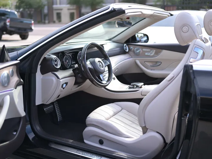 BLACK, 2018 MERCEDES-BENZ E-CLASS Image 12