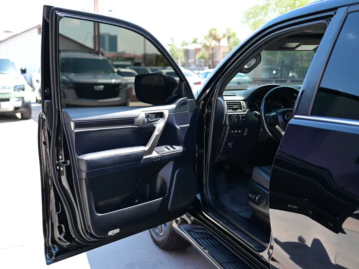 BLACK, 2020 LEXUS GX Image 6