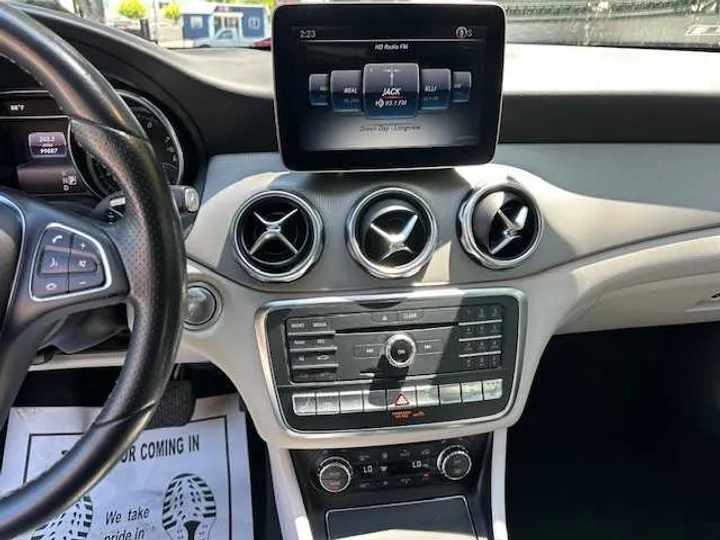 WHITE, 2018 MERCEDES-BENZ GLA, AMG PKG, PANO ROOF, AWD Image 45