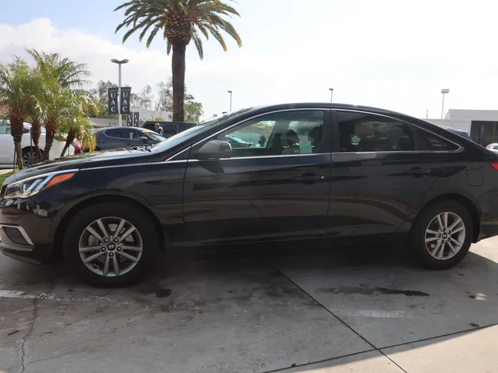 BLACK, 2016 HYUNDAI SONATA Image 6