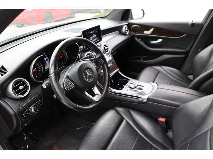 GRAY, 2018 MERCEDES-BENZ GLC Image 10