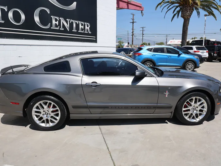 GRAY, 2014 FORD MUSTANG Image 4