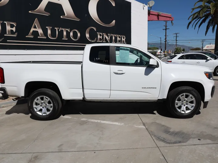 WHITE, 2021 CHEVROLET COLORADO EXTENDED CAB Image 4