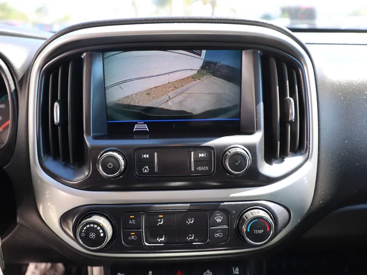 WHITE, 2021 CHEVROLET COLORADO EXTENDED CAB Image 13