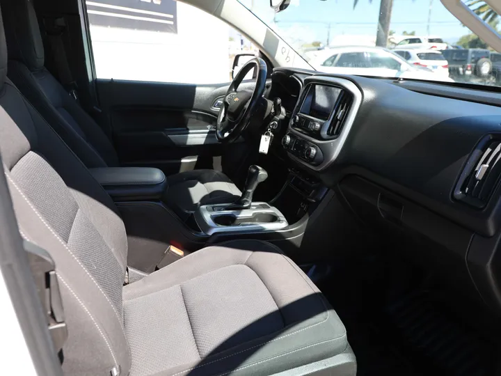 WHITE, 2021 CHEVROLET COLORADO EXTENDED CAB Image 16