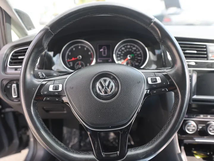 GRAY, 2015 VOLKSWAGEN GOLF Image 10