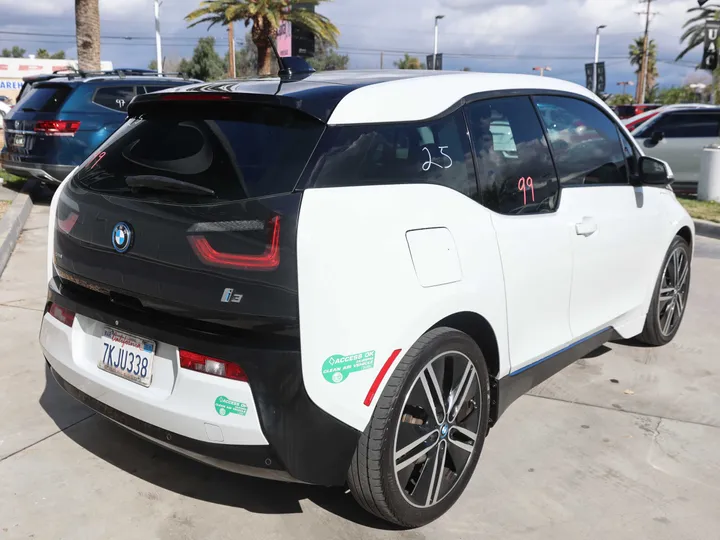 WHITE, 2014 BMW I3 Image 5