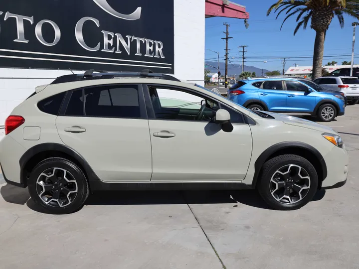 BEIGE, 2014 SUBARU XV CROSSTREK Image 4