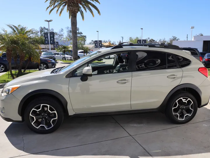 BEIGE, 2014 SUBARU XV CROSSTREK Image 7