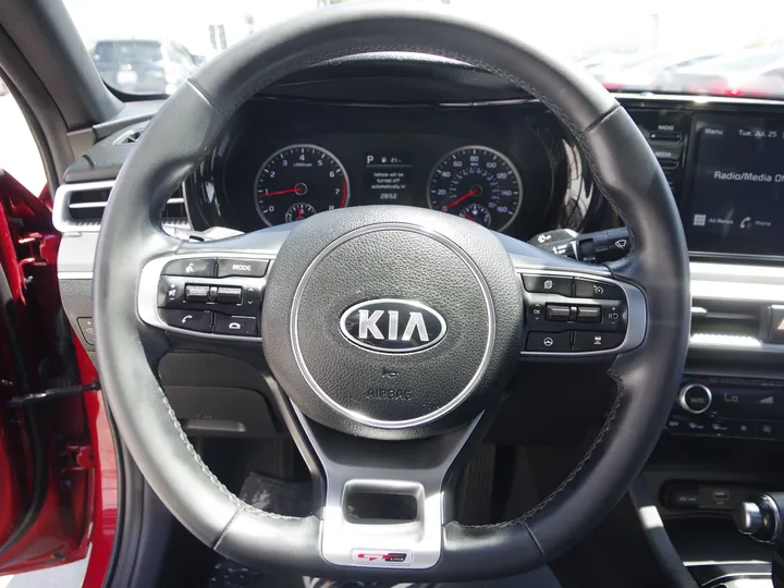 RED, 2021 KIA K5 Image 11