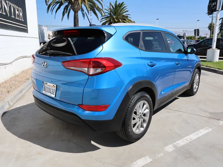 BLUE, 2016 HYUNDAI TUCSON Image 5