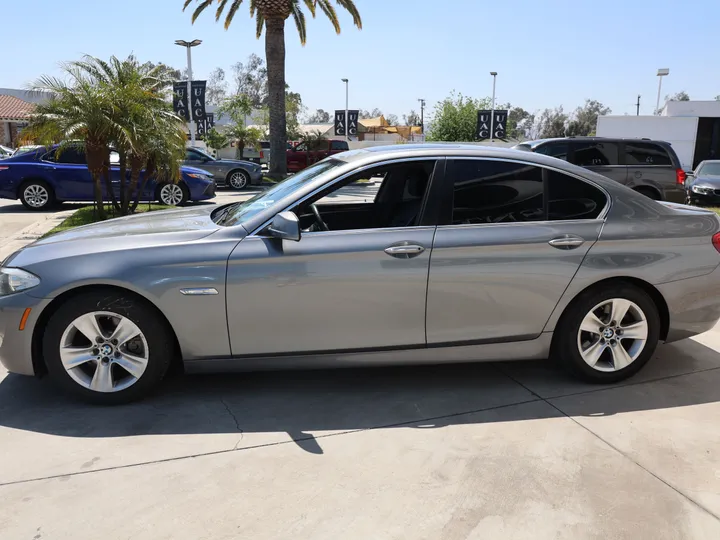 GRAY, 2013 BMW 5 SERIES Image 6