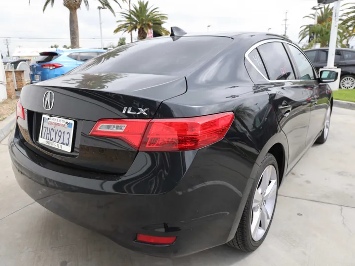 BLACK, 2015 ACURA ILX Image 5