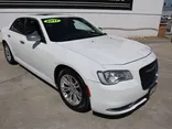 WHITE, 2017 CHRYSLER 300 Thumnail Image 3