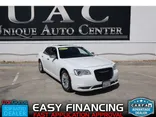 WHITE, 2017 CHRYSLER 300 Thumnail Image 1