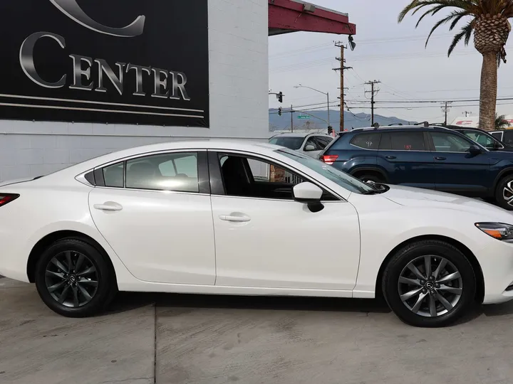 WHITE, 2020 MAZDA MAZDA6 Image 4