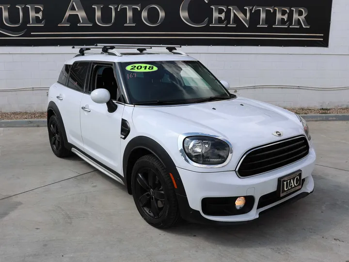 WHITE, 2018 MINI COUNTRYMAN Image 3