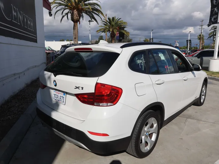 WHITE, 2014 BMW X1 Image 5