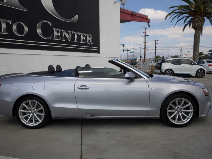 SILVER, 2017 AUDI A5 SPORT Image 4