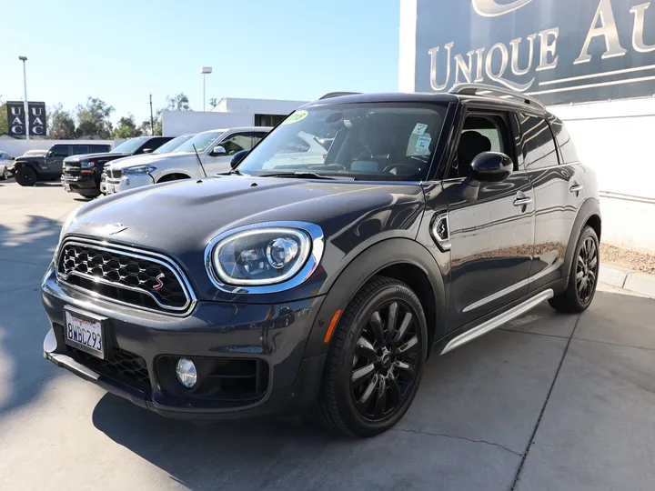 GRAY, 2018 MINI COUNTRYMAN Image 6