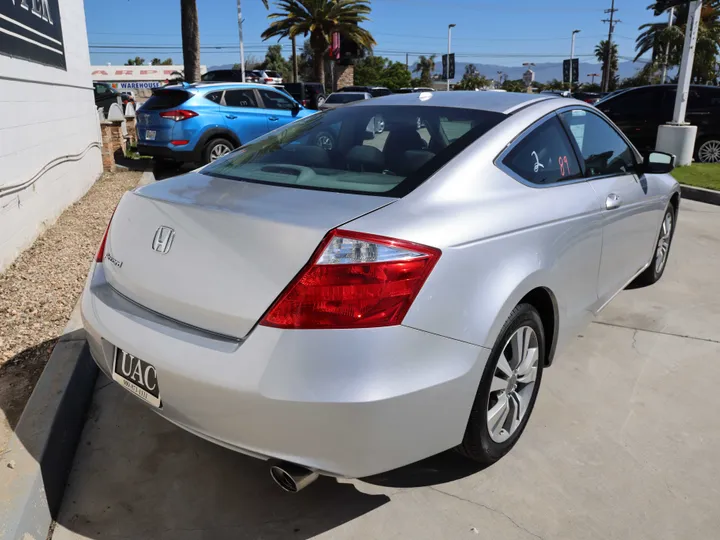 SILVER, 2009 HONDA ACCORD Image 5