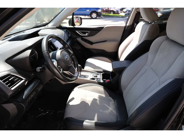 BLACK, 2019 SUBARU FORESTER Image 7