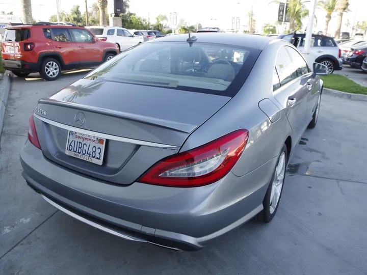 SILVER, 2012 MERCEDES-BENZ CLS-CLASS Image 6