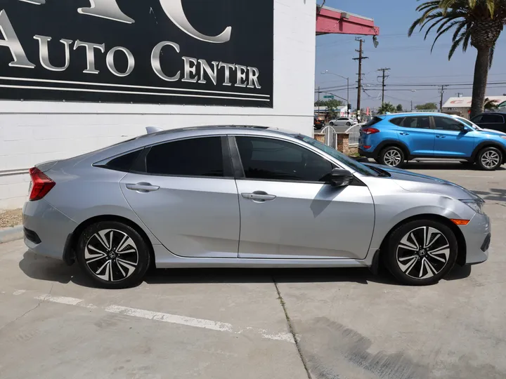 SILVER, 2018 HONDA CIVIC Image 4