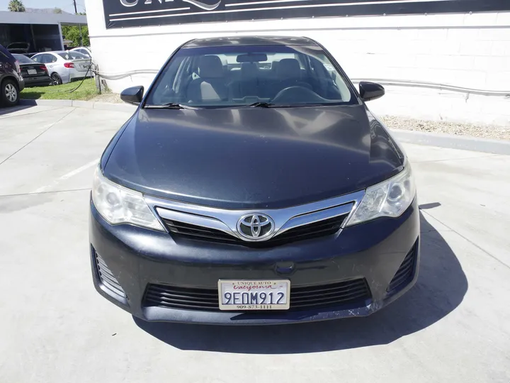 GRAY, 2014 TOYOTA CAMRY Image 2