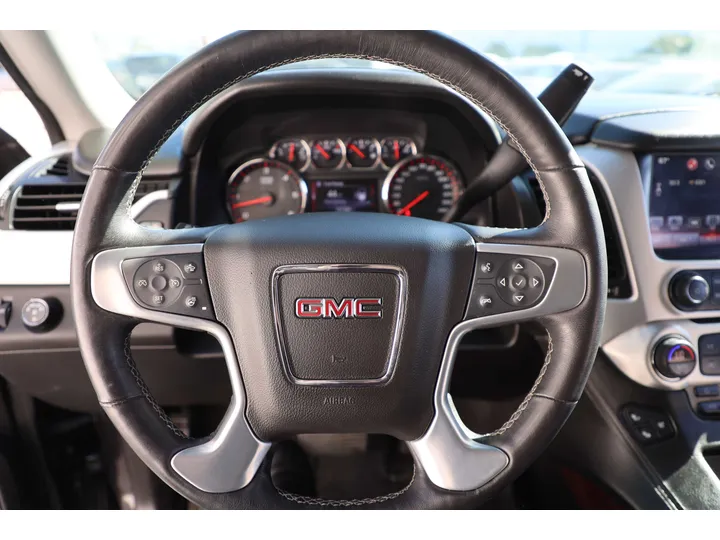 GRAY, 2016 GMC YUKON Image 10