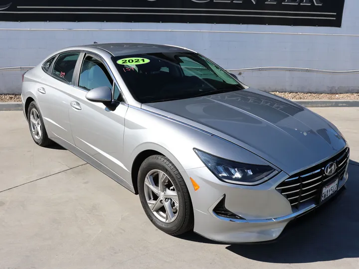 SILVER, 2021 HYUNDAI SONATA Image 3