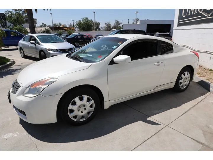 WHITE, 2008 NISSAN ALTIMA Image 5