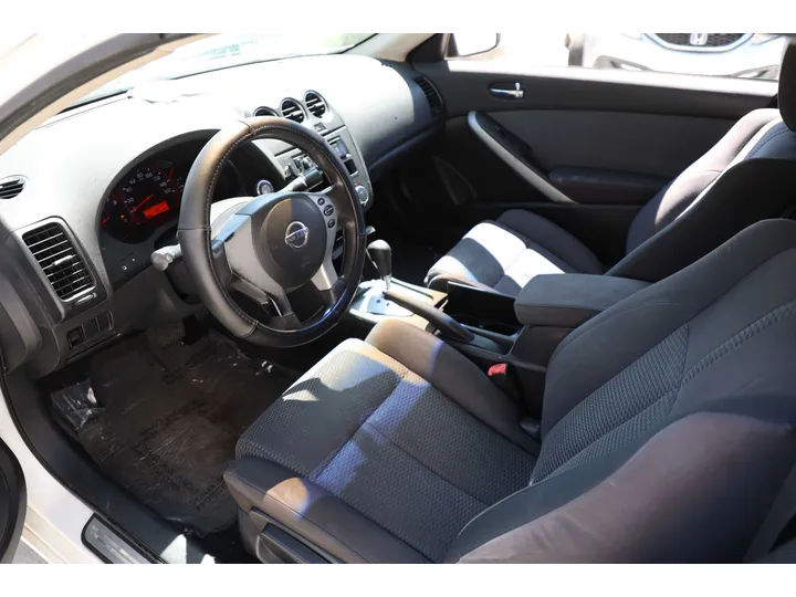 WHITE, 2008 NISSAN ALTIMA Image 6