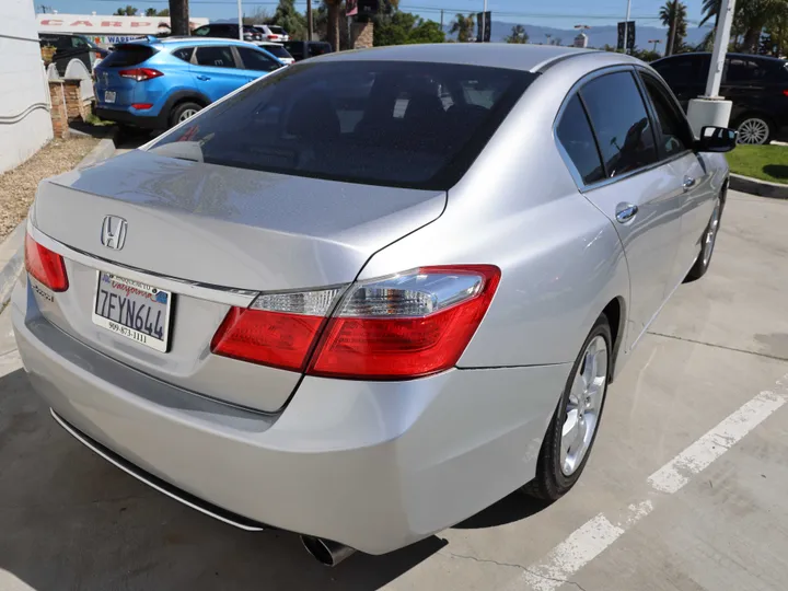 SILVER, 2014 HONDA ACCORD Image 5