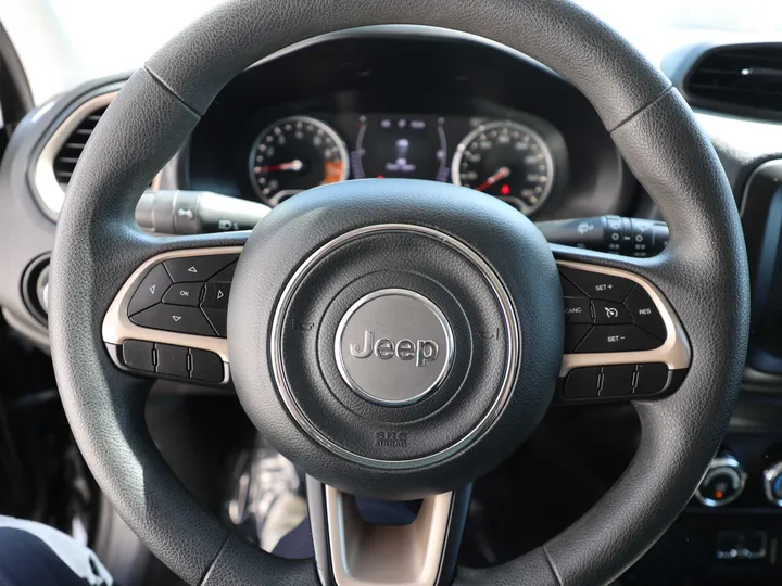 RED, 2017 JEEP RENEGADE Image 8