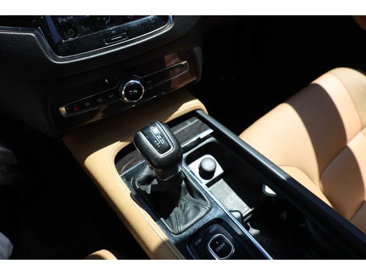 BLACK, 2017 VOLVO XC90 Image 12