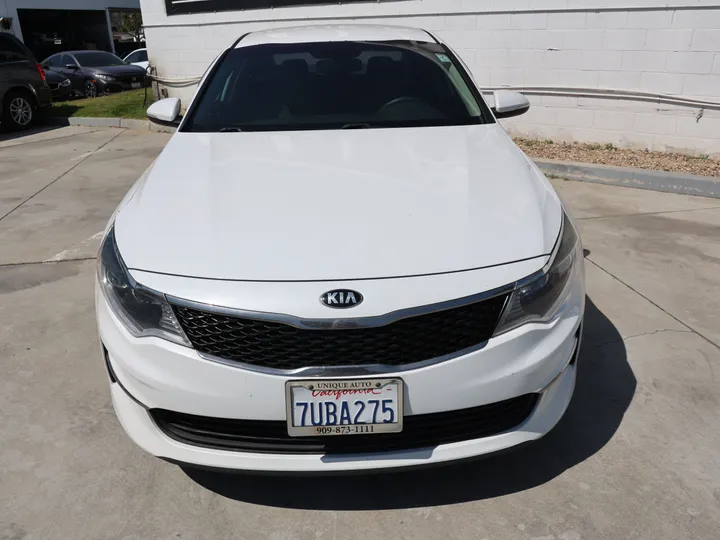 WHITE, 2016 KIA OPTIMA Image 2